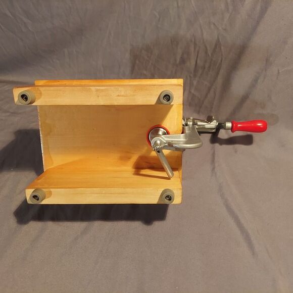 The Pampered Chef 2430 Counter Clamp Apple Peeler Corer Slicer - Picture 9 of 12